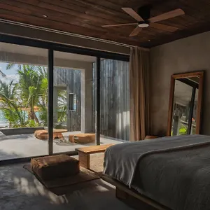 https://umi.tulum-hotels.net