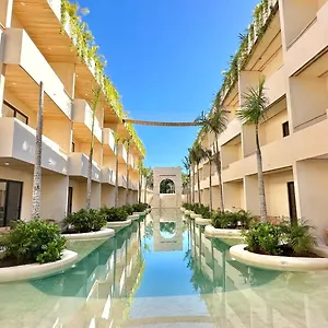 https://cocay-welcome-to-the-jungle.tulum-hotels.net